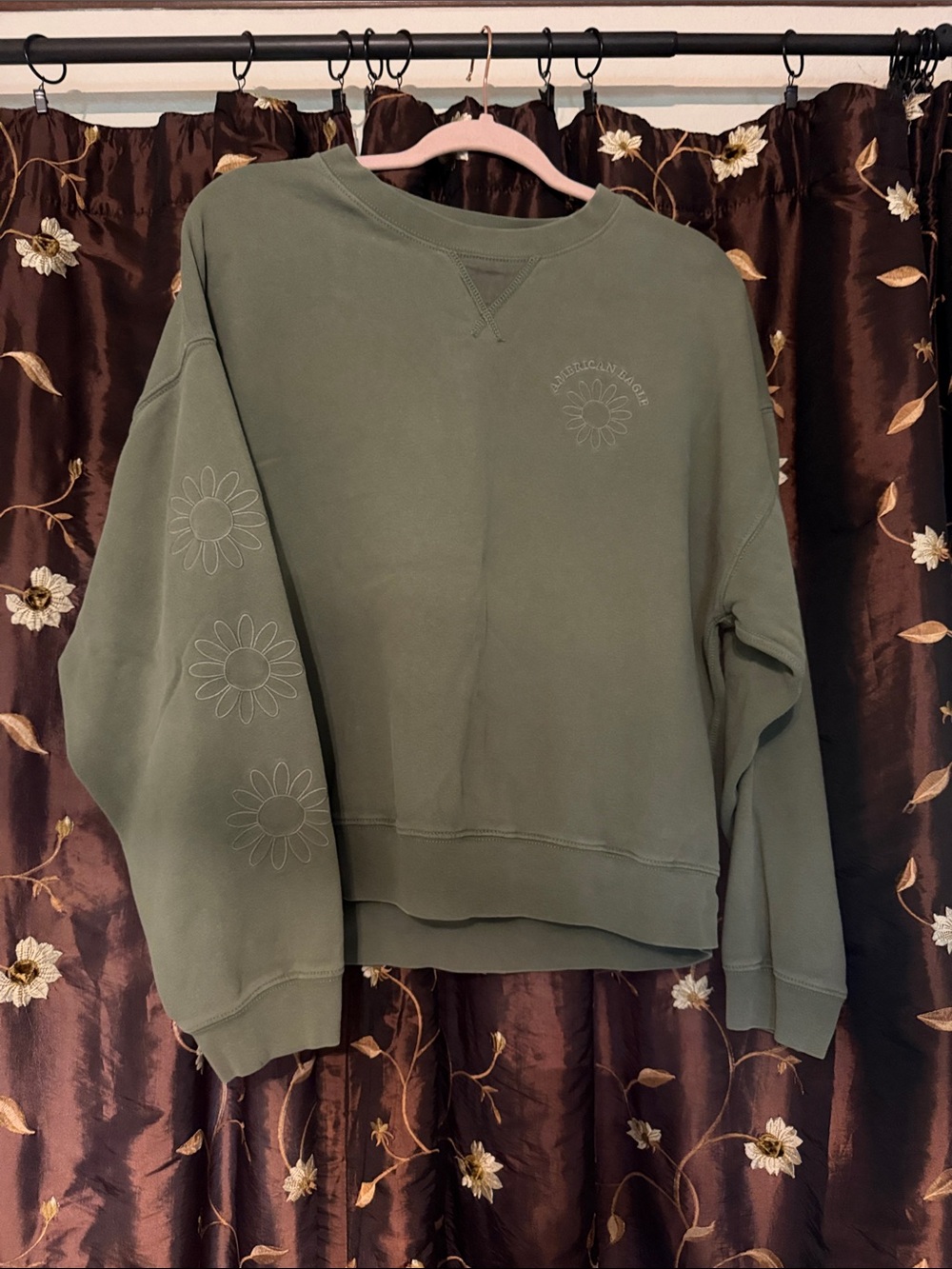 American Eagle Outfitters Olive Green Daisy Crewneck Sweatshirt